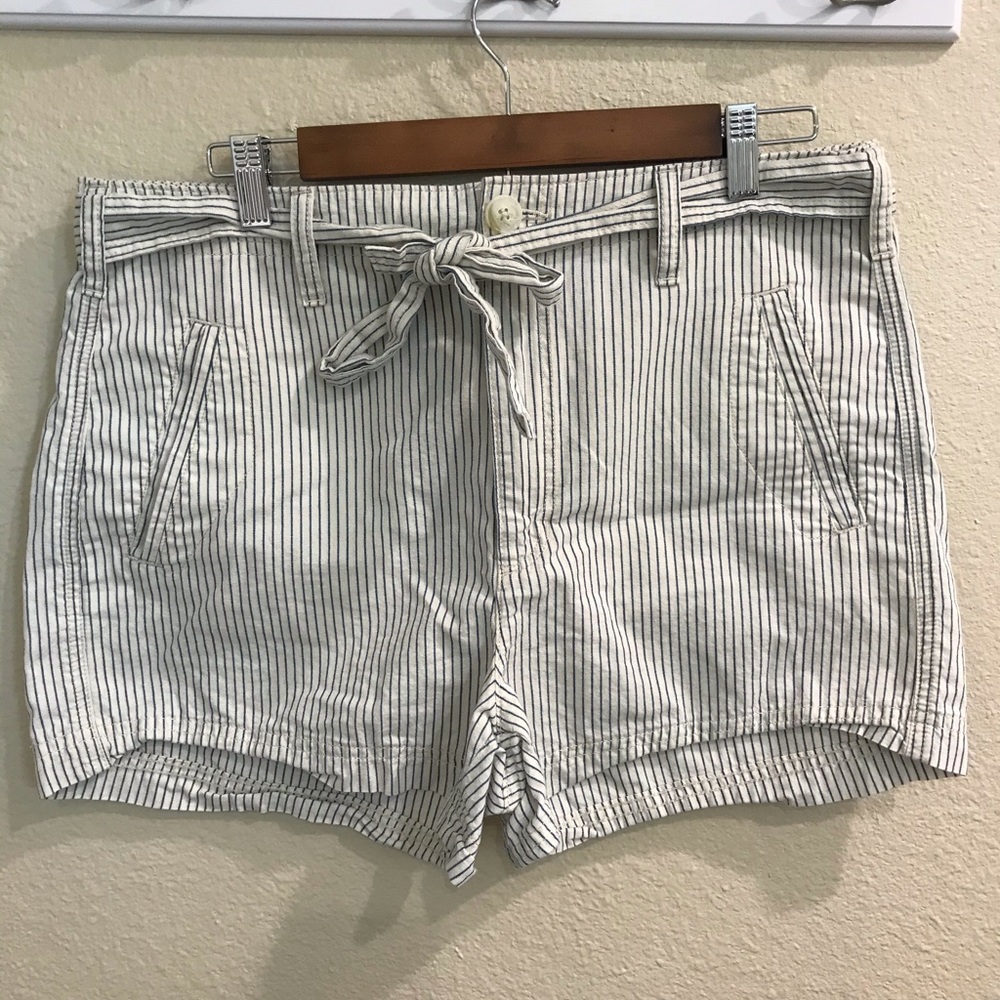 American Eagle Shorts White with Blue Pinstripes